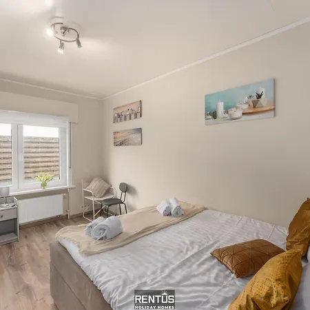 Fevery Village - Spacious For 12 Guests With Enclosed Garden