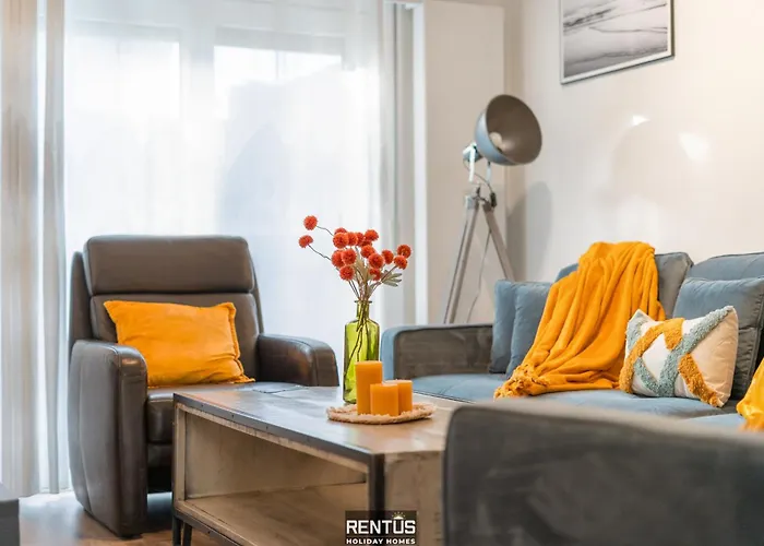 Fevery Village - Spacious For 12 Guests With Enclosed Garden בית נופש *