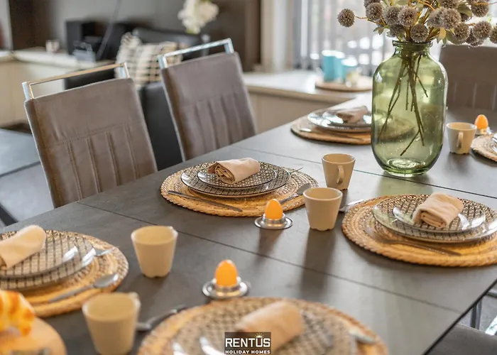 Fevery Village - Spacious For 12 Guests With Enclosed Garden * בלנקנברג