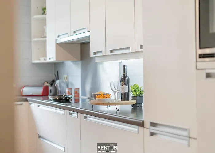 Fevery Village - Spacious For 12 Guests With Enclosed Garden בלנקנברג