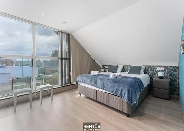 בית נופש Fevery Village - Spacious For 12 Guests With Enclosed Garden *