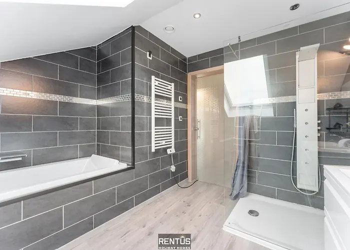 Fevery Village - Spacious For 12 Guests With Enclosed Garden * בלנקנברג